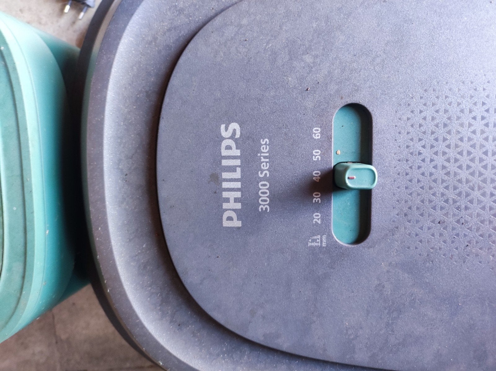 Robot tondeuse Philips, Ophalen, Zo goed als nieuw, Met regensensor