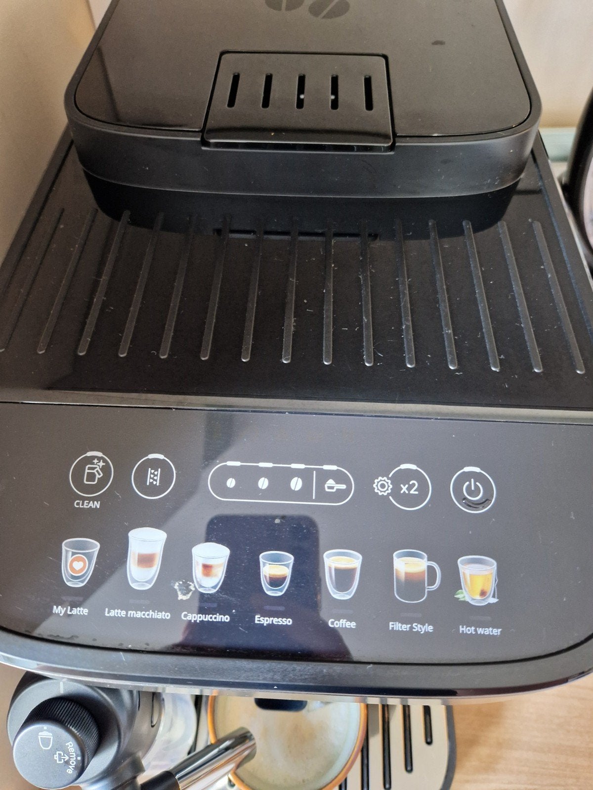 Volautomatische koffiemachine Delonghi, Elektronische apparatuur, Ophalen, Koffiemachine