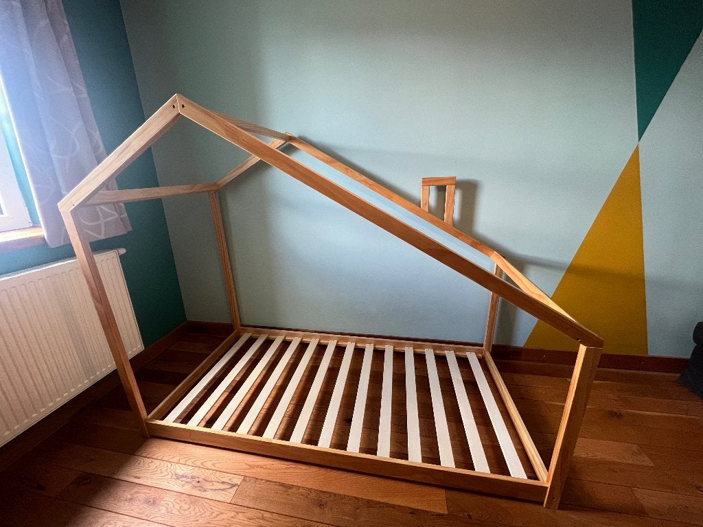 Lit cabane en bois, Enfants & Bébés, Chambre d'enfant | Lits, 85 à 100 cm, Sommier à lattes, Enlèvement, 180 cm ou plus