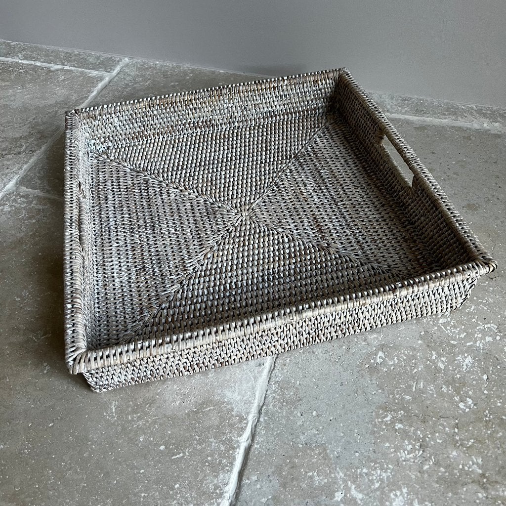 dienblad van geweven rotan, Huis en Inrichting, Ophalen, Zo goed als nieuw, Vierkant, Hout