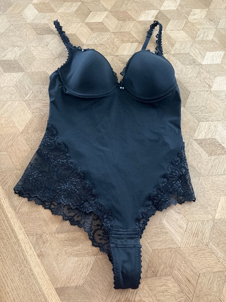Marie-Jo 75c EU/90c FR zwarte bodystring, Marie-Jo, Ophalen of Verzenden, Zwart, String