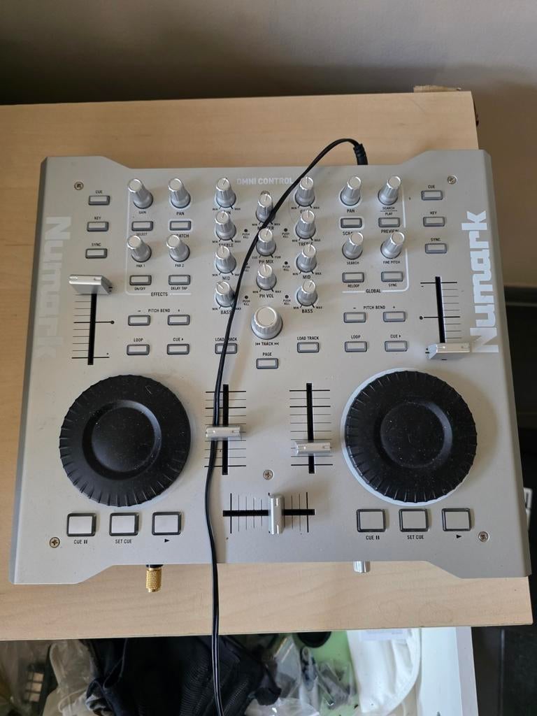 Numark omnicontrol, Ophalen, Numark