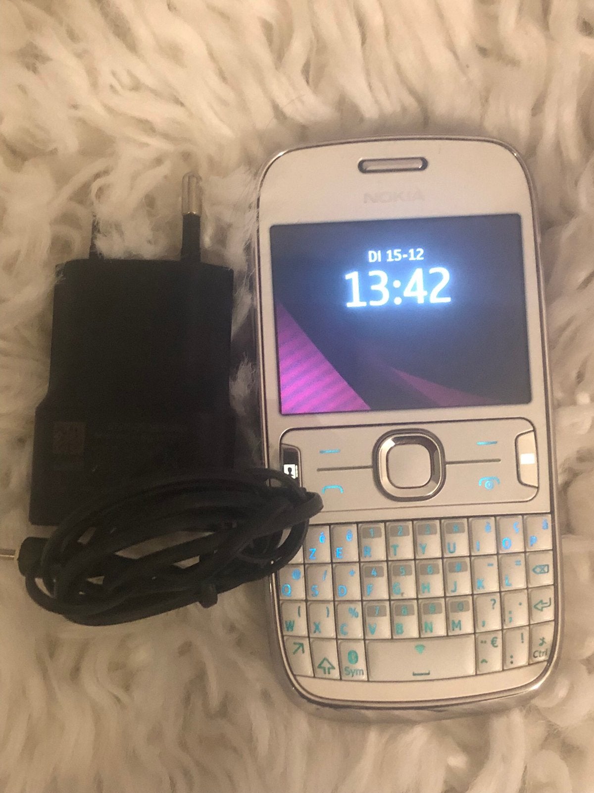 Perfect Werkende Nokia C3 3G Inc Lader”Collecters Item”, Télécoms, Enlèvement ou Envoi, Classique ou Candybar, Clavier physique