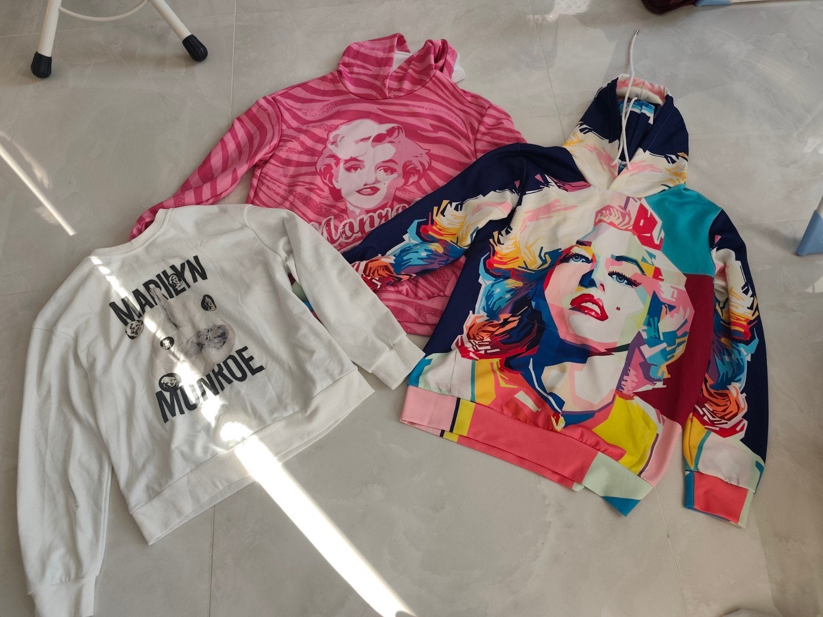 Lot 2 sweat à capuche et un sweat Marylin Monroe. taille S, Enlèvement ou Envoi, Taille 36 (S), Comme neuf, Marylin Monroe