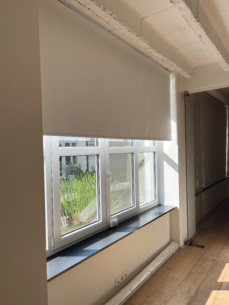 Rolgordijn Verduisterend Wit, Huis en Inrichting, Ophalen, Rolgordijn, Zo goed als nieuw, 204 cm