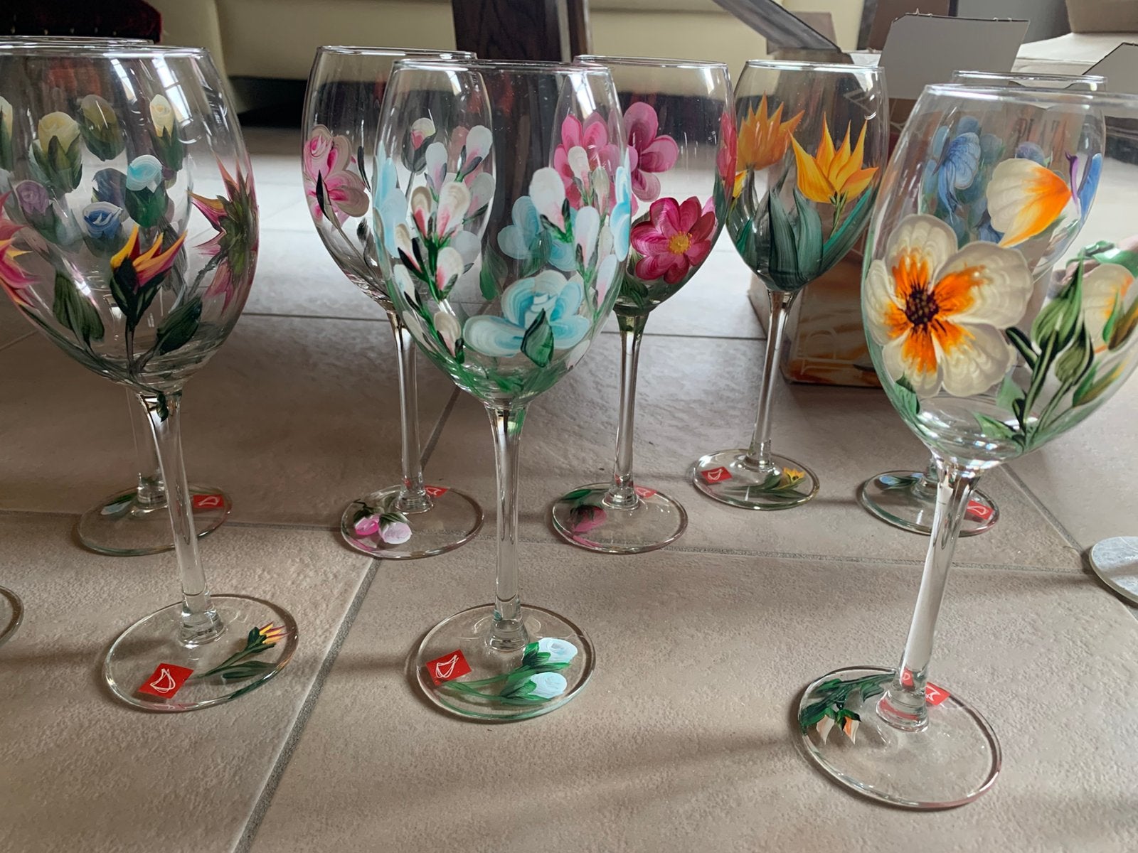Handgeschilderde wijnglazen, Enlèvement, Comme neuf