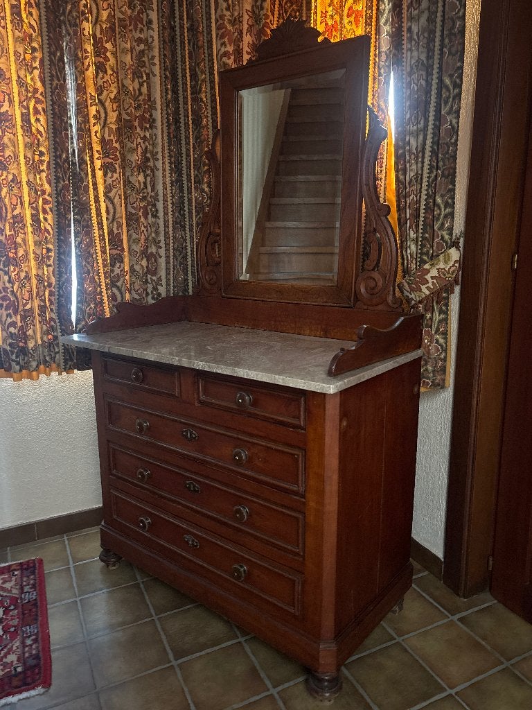 Antieke lavabo kast, Enlèvement