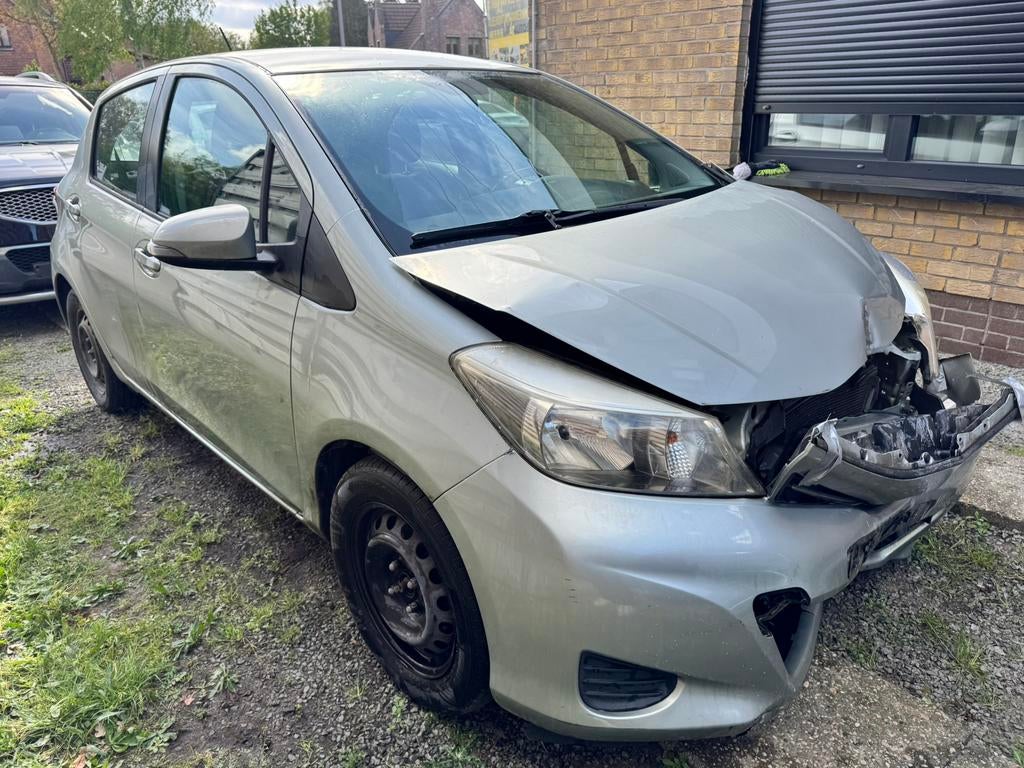 Toyota yaris schade, Auto's, Bedrijf, Yaris, Te koop, Benzine