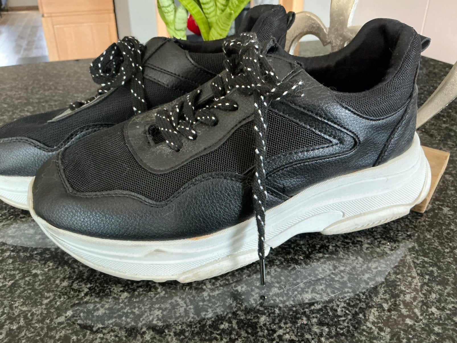 Sneakers taille 41, Enlèvement ou Envoi, Sneakers et Baskets, Comme neuf, Noir