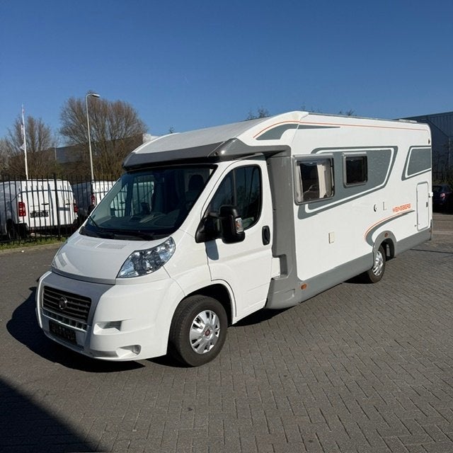Camping-car Weinsberg R58, Jusqu'à 4, 6 à 7 mètres, Toilette à cassette, Fiat