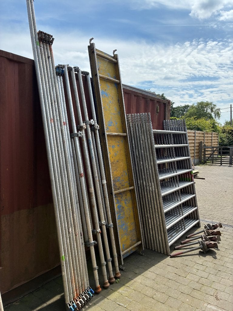 Aluminium stelling tot 11.5m werkhoogte!, Doe-het-zelf en Bouw, Steigers, Ophalen, Zo goed als nieuw, Rolsteiger of Kamersteiger