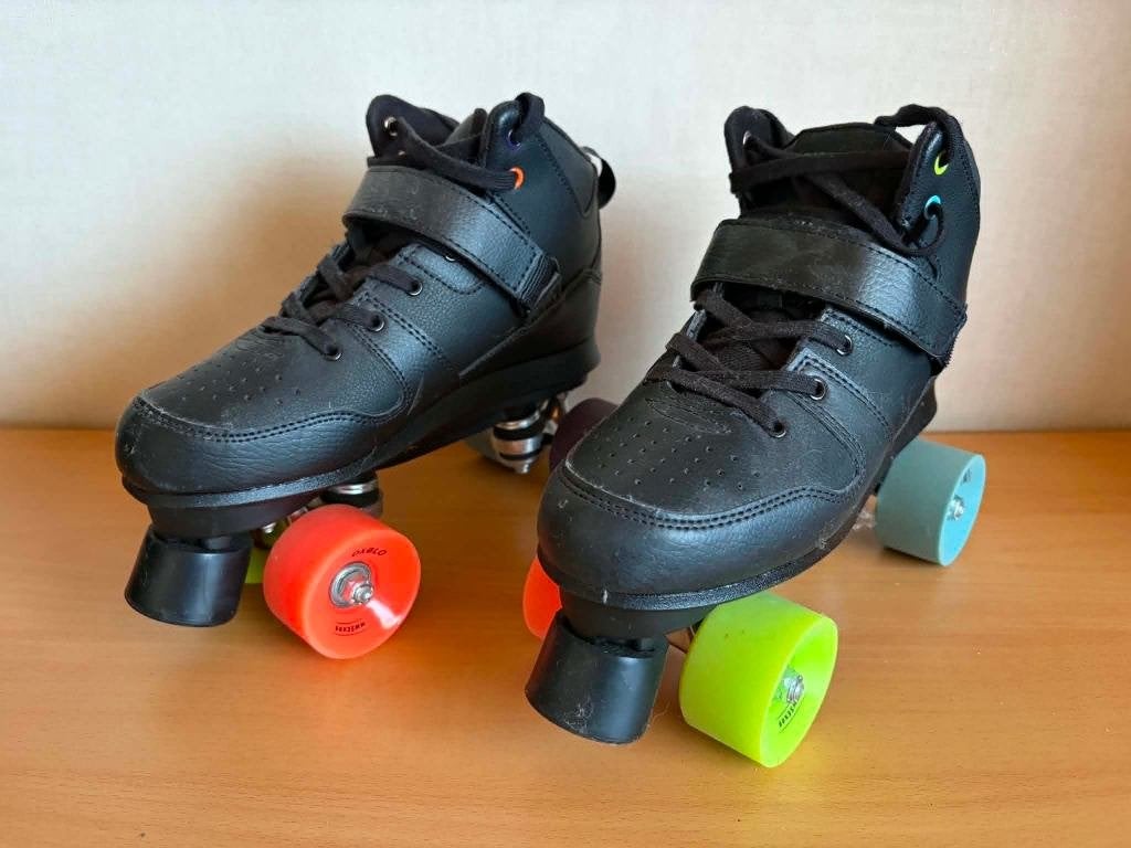 rolschaatsen + bescherming, Verstelbaar, Ophalen of Verzenden, Zo goed als nieuw, Dames