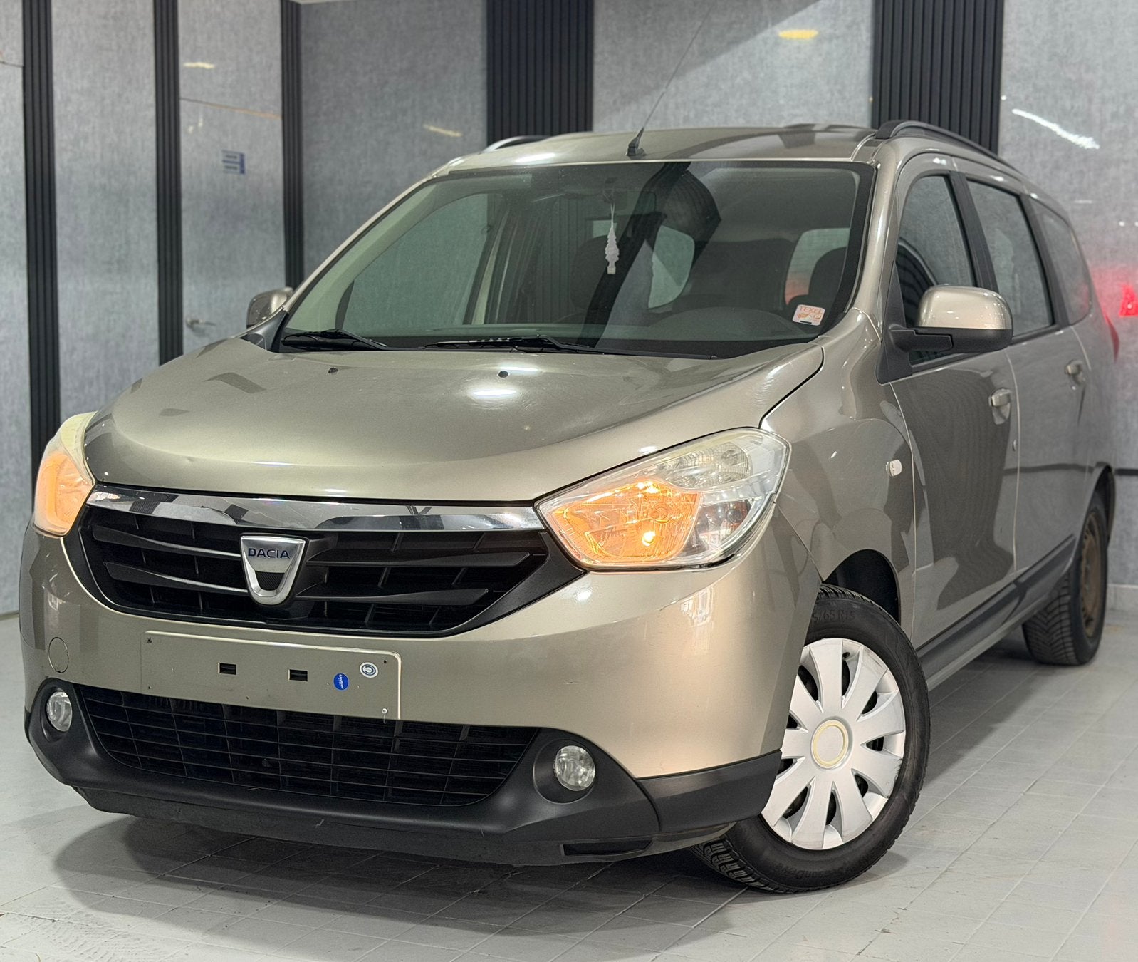 DACIA LODGY 1.2 TCE AIRCO PRETE A IMMATRICULER, Autos, Euro 5, Achat, Entreprise, Lodgy