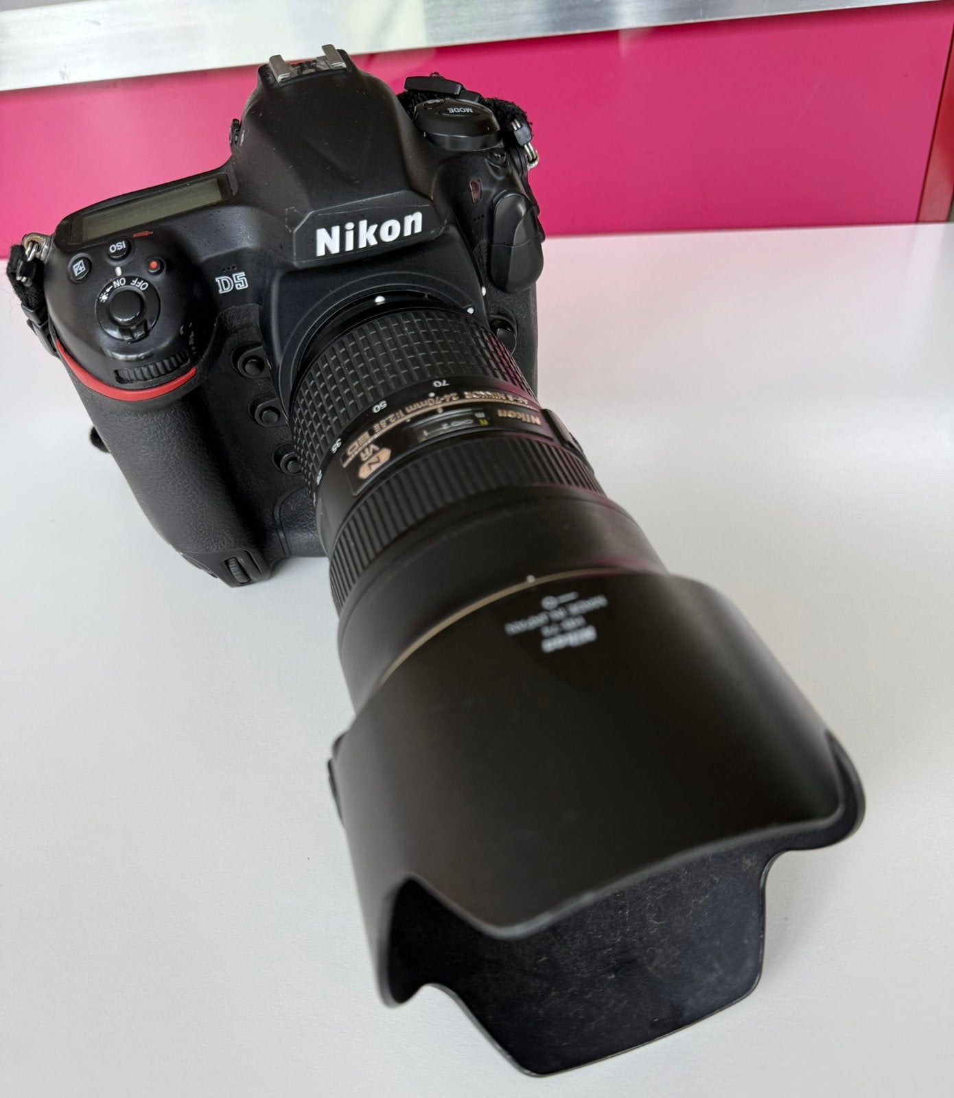 Nikon D5& Objectief, TV, Hi-fi & Vidéo, Enlèvement ou Envoi, Comme neuf, Nikon