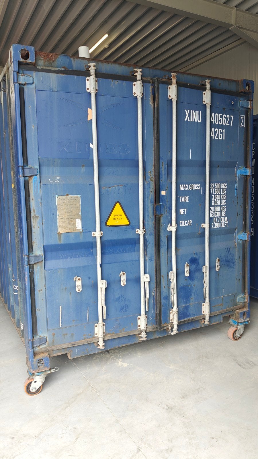 Blauwe 40ft container, Ophalen