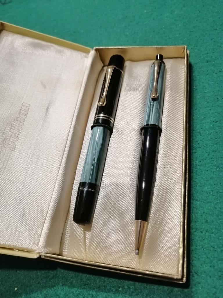 Porte plume pelikan