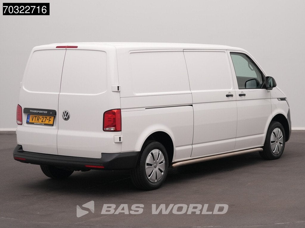 Volkswagen Transporter 110pk L2H1 Airco Parkeersensoren Euro, Auto's, Bestelwagens en Lichte vracht, Stof, Gebruikt, Euro 6, 4 cilinders