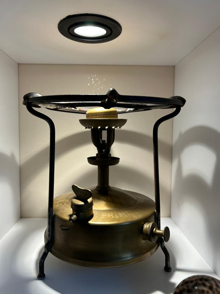 Ancien Réchaud à Pétrole PRIMUS No 5 S:or en Laiton - Suède, Antiquités & Art, Enlèvement ou Envoi, Cuivre