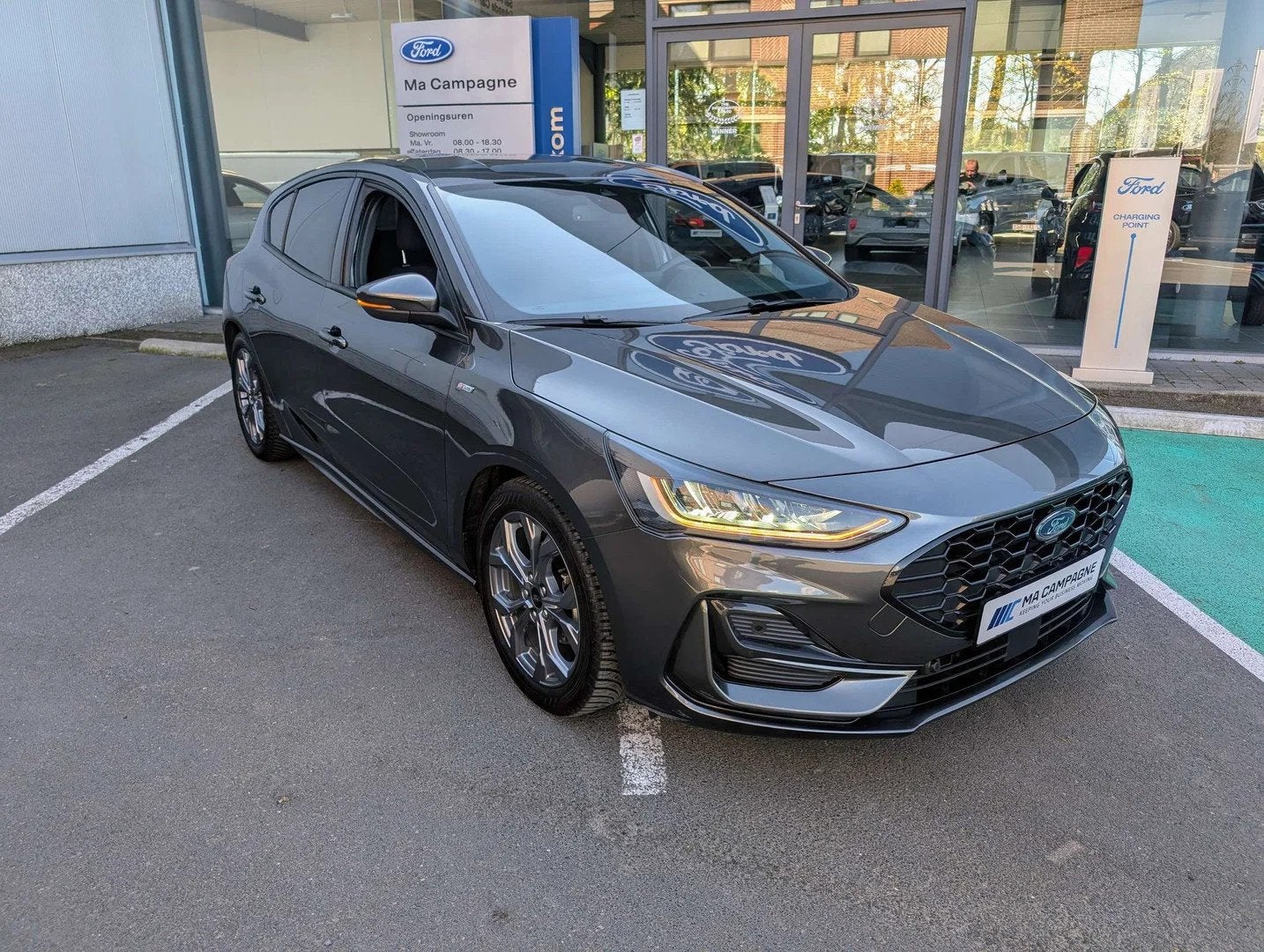 Ford Focus ST-Line 1.0i Ecoboost 125pk MildHybrid (bj 2024), Auto's, Ford, Focus, Stof, Gebruikt, https://public.car-pass.be/vhr/5667d1bd-594f-4ad0-b849-0b32896e668e