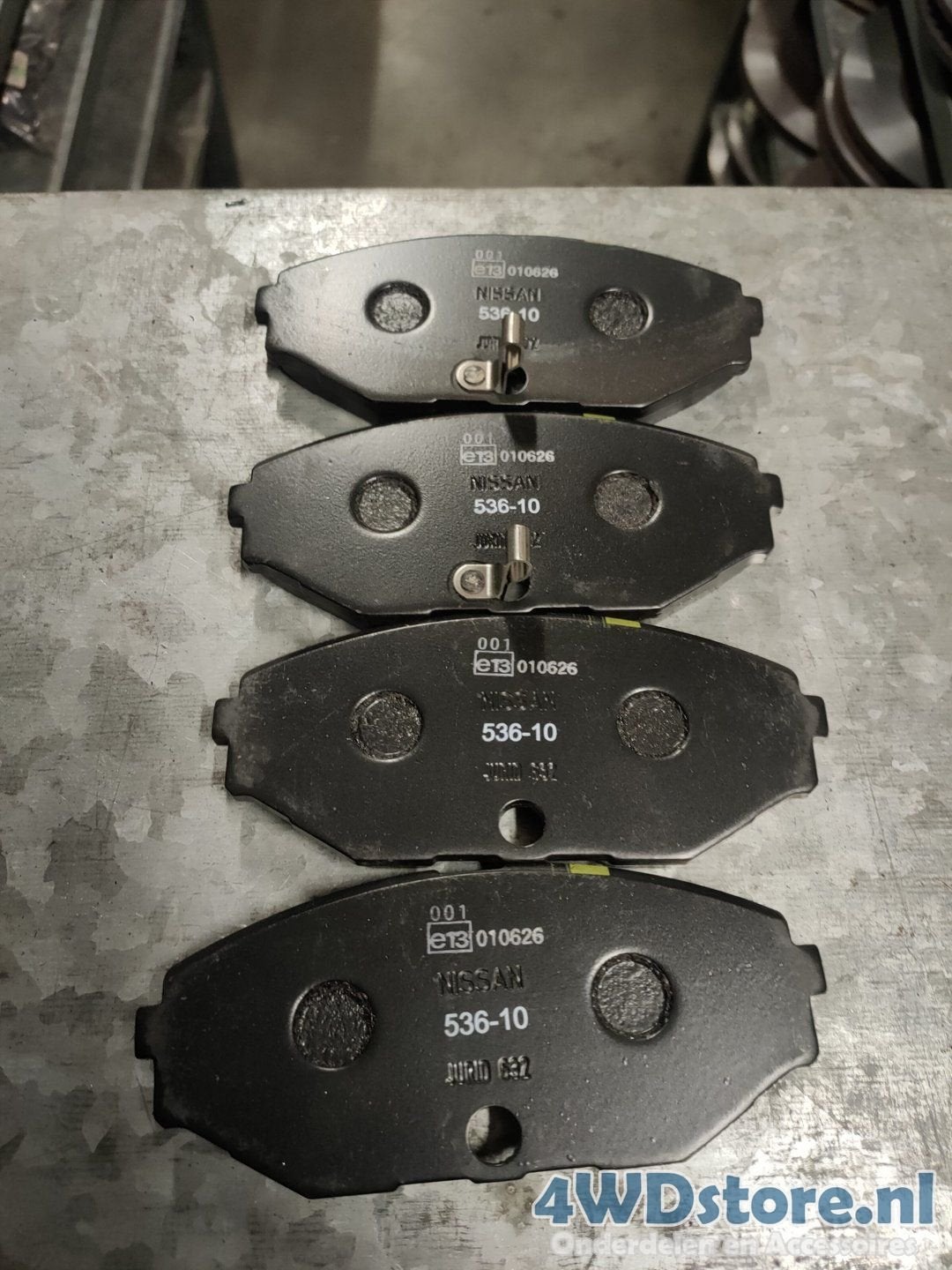 Nissan Maxima Remblokset Vooras D10603Y690, -, -, Nieuw, Ophalen of Verzenden