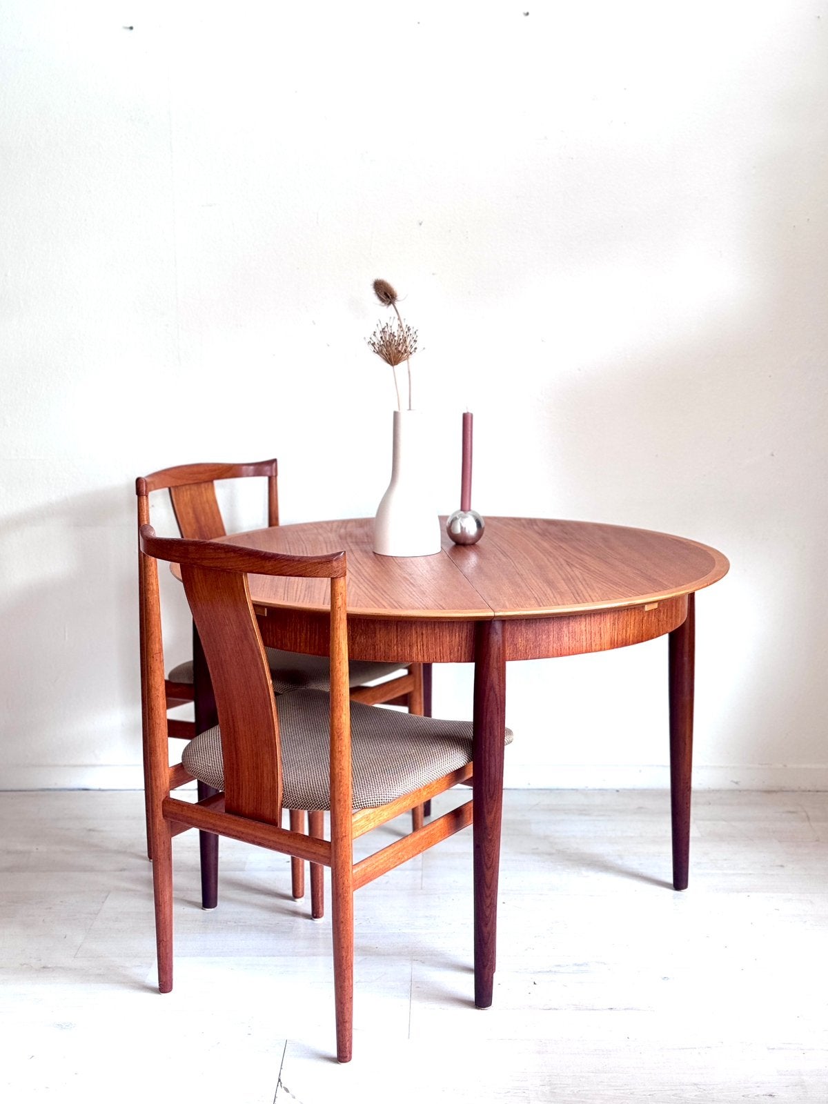 Vintage ronde eettafel teak 1960 Lübke, Huis en Inrichting, Zo goed als nieuw, Vijf personen of meer, 100 tot 150 cm, 100 tot 150 cm