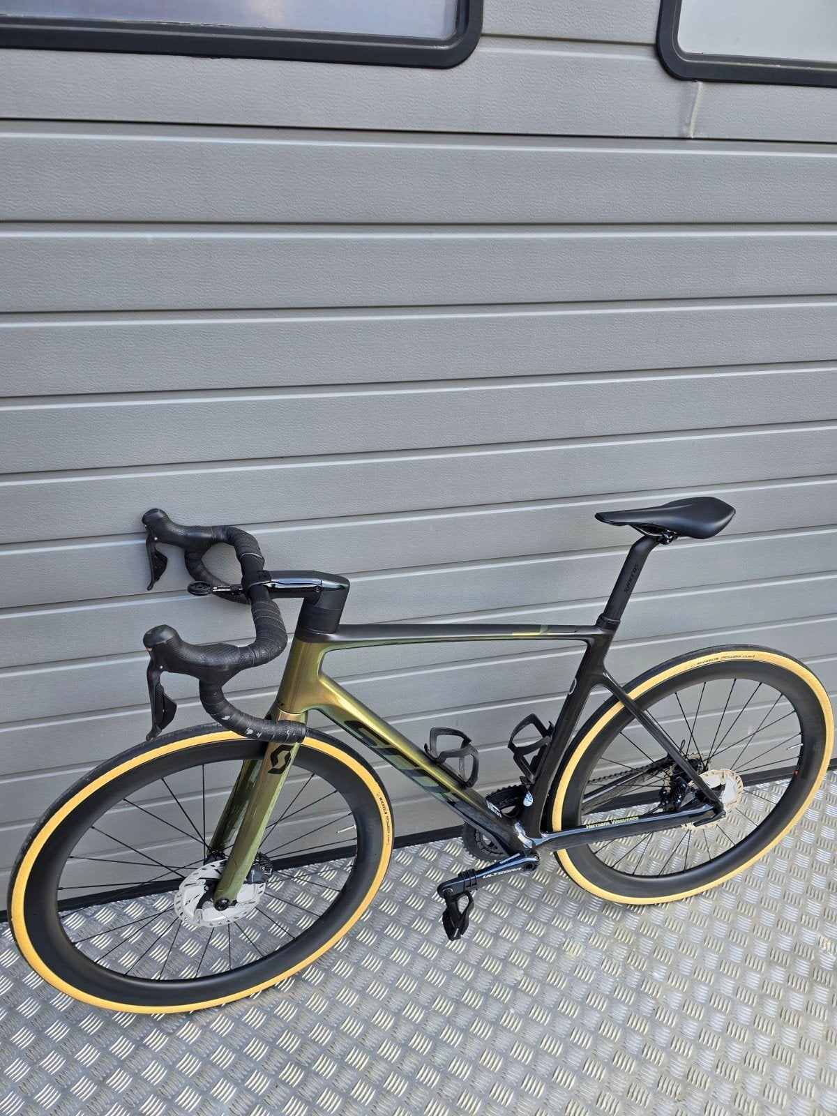 Scott Addict RC 15 – Ultegra Di2 – Syncros Carbon – 56/L – m, Fietsen en Brommers, Ophalen, Zo goed als nieuw, Carbon