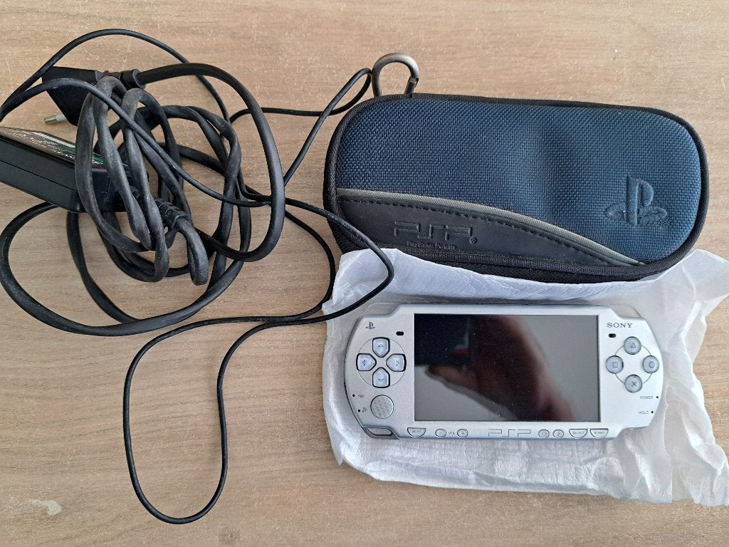 PSP met games, Enlèvement ou Envoi, Utilisé, Aventure et Action