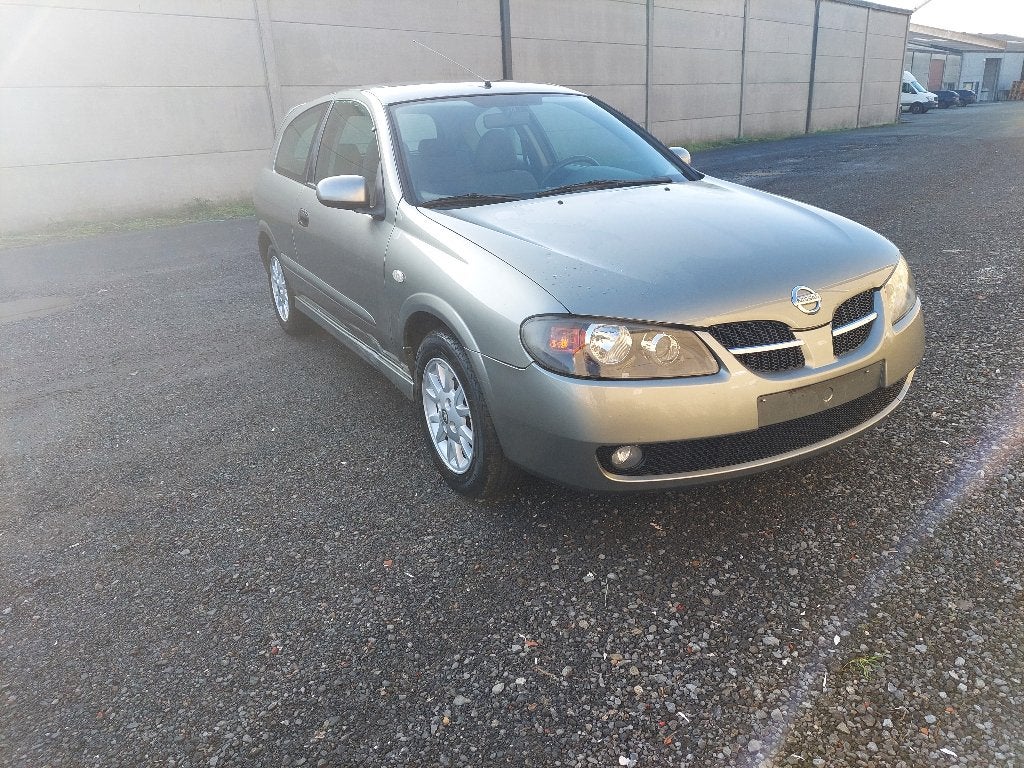 nissan almera 1.5 benzine, Auto's, Zwart, 4 cilinders, 72 kW, Elektrische ramen