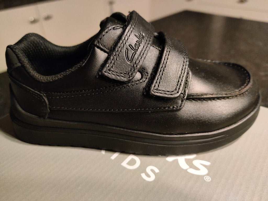 Nieuwe lederen Clarks kinderschoenen, Clarks, Schoenen, Nieuw, Ophalen of Verzenden