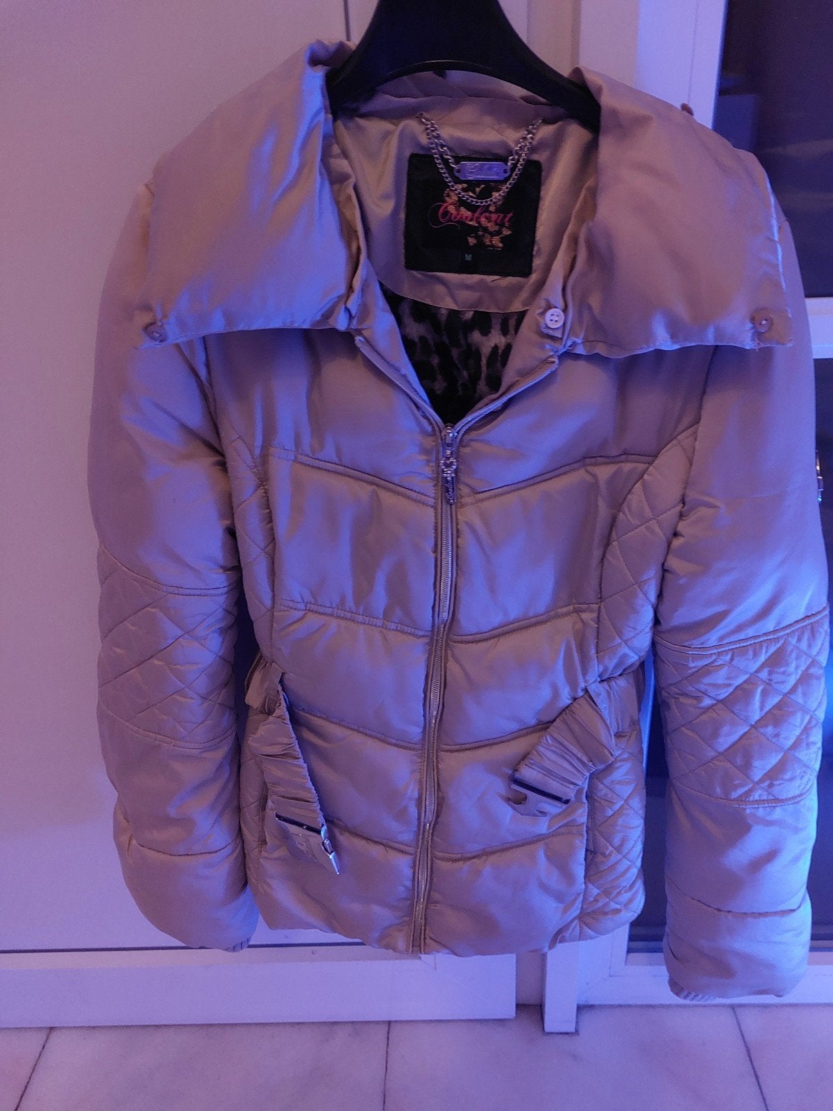 winterjas maat m valt klein uit, Vêtements | Femmes, Tops, Enlèvement, Taille 38/40 (M)