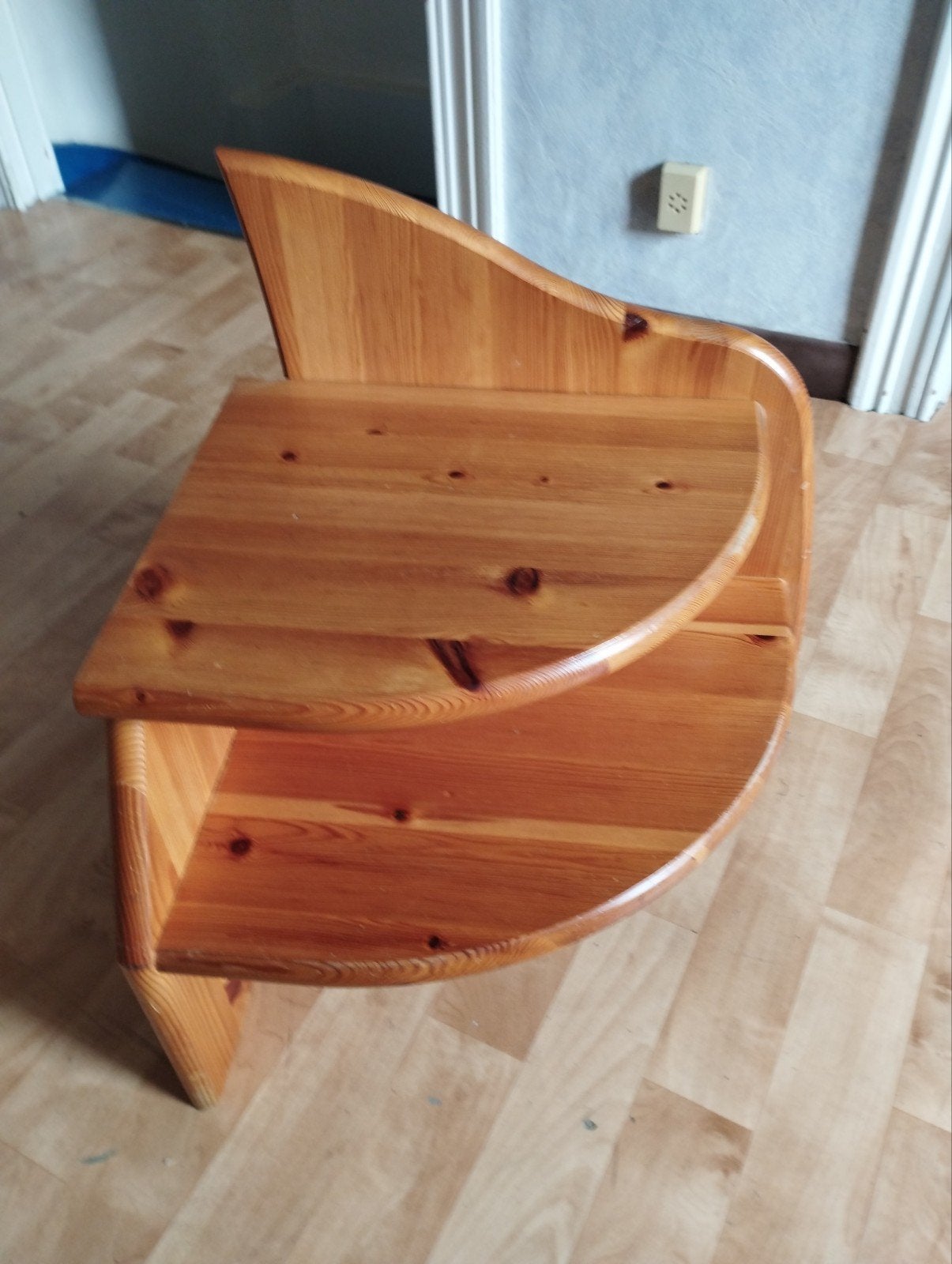 Table de nuit, Enlèvement