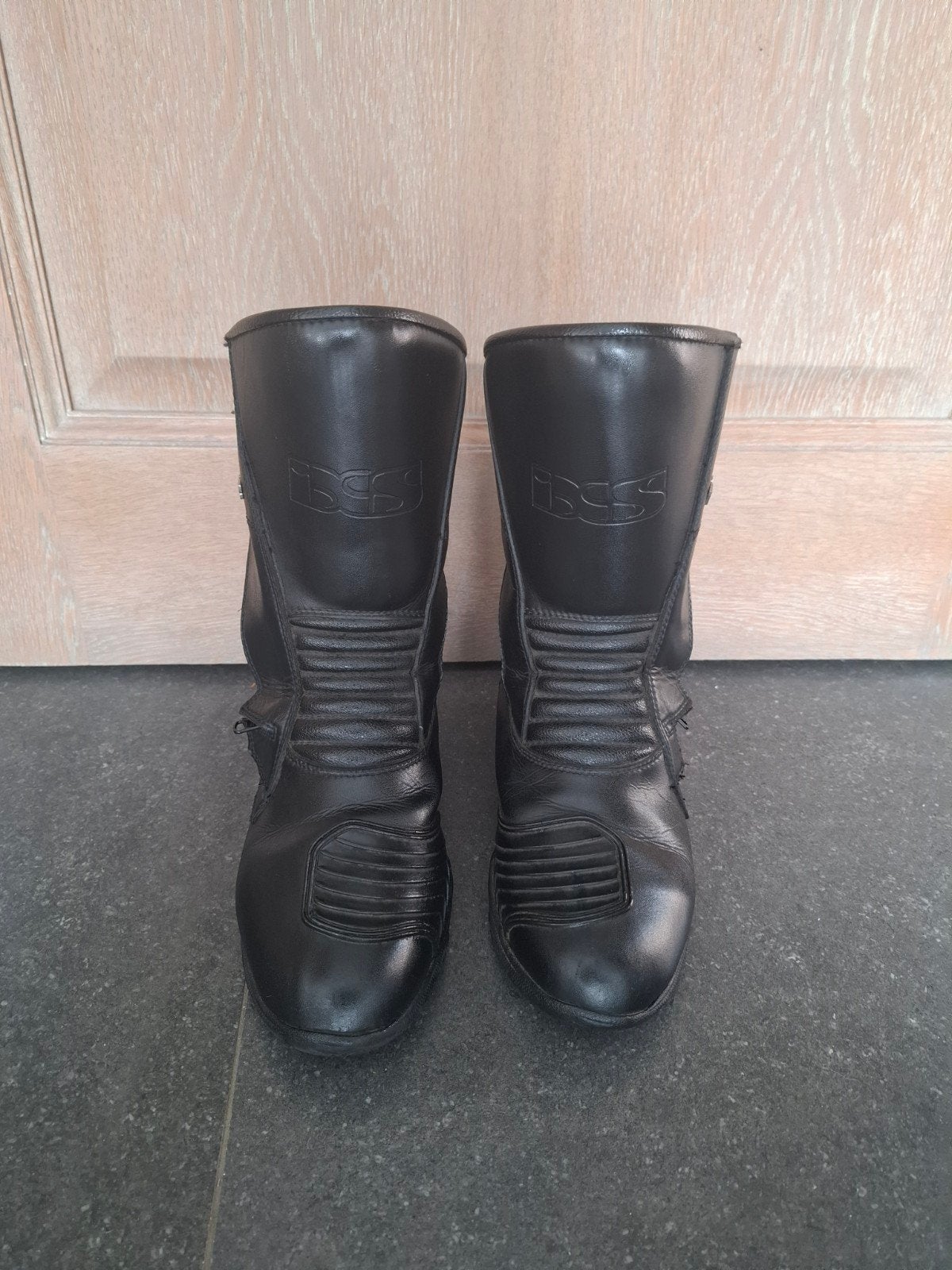 Motorchoenen, Ophalen