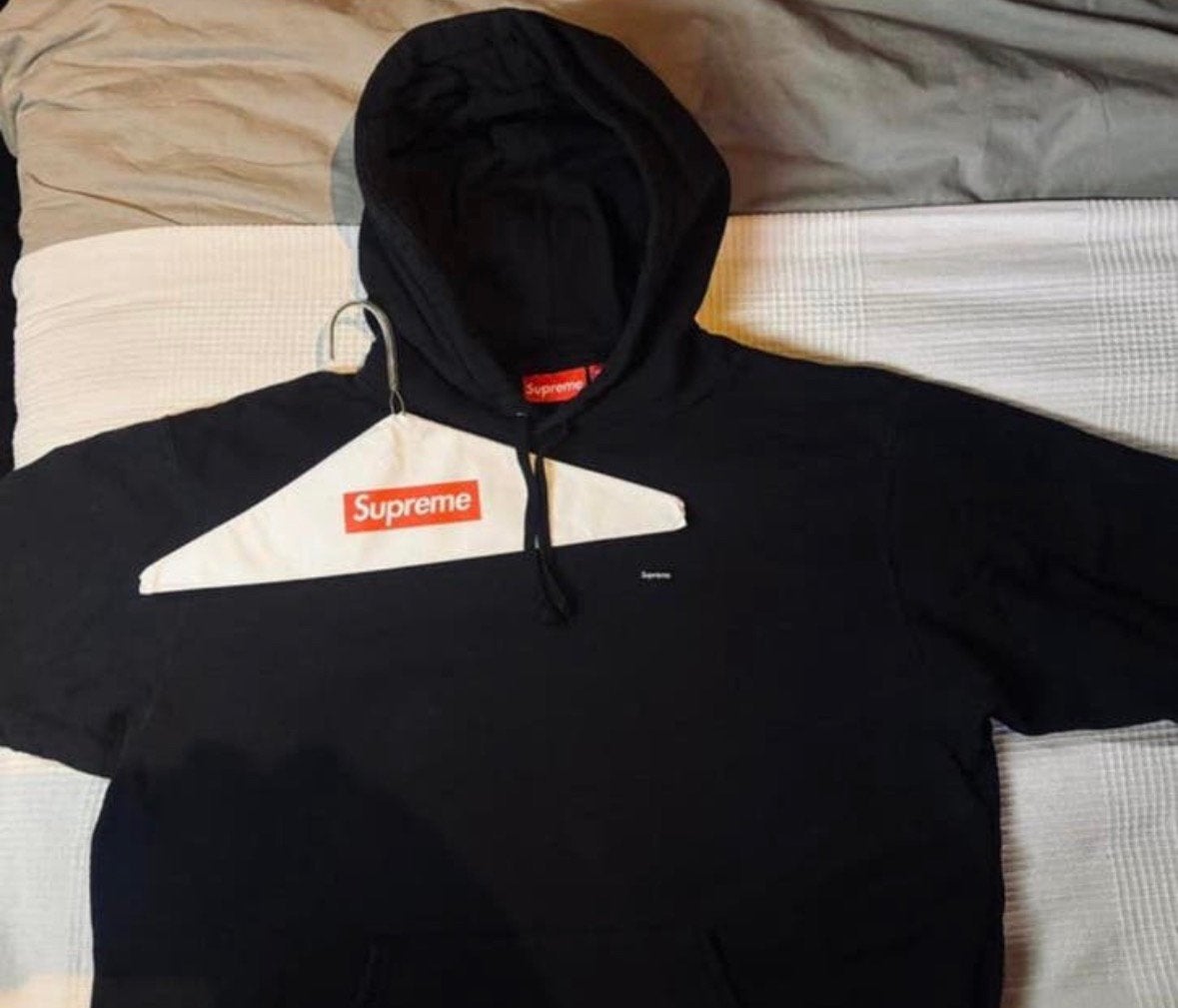 Supreme black hoodie(FW2024) small box logo size L, Kleding | Heren, Truien en Vesten, Ophalen, Zo goed als nieuw, Maat 52/54 (L)