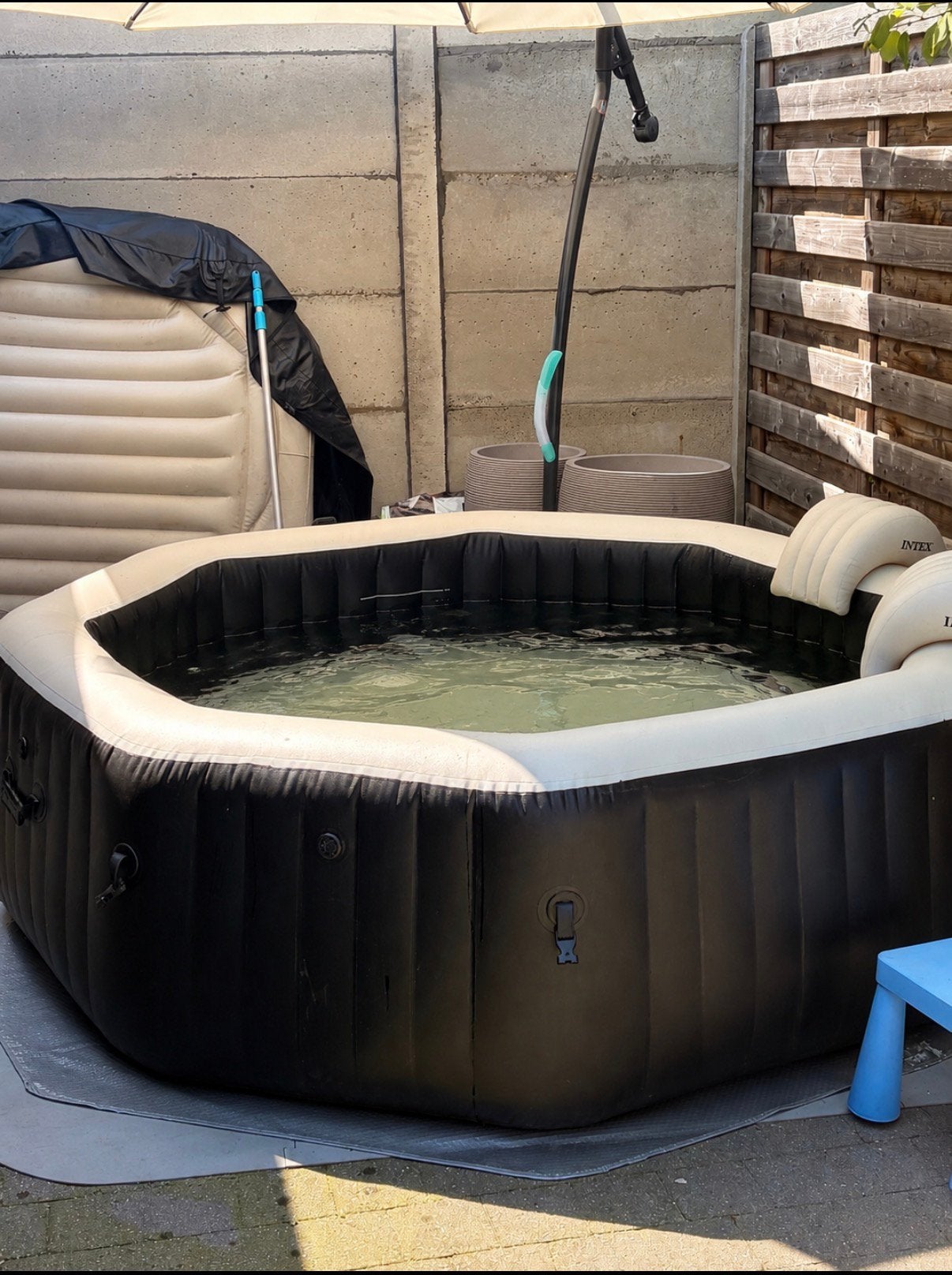 Intex PureSpa Jet & Bubble Deluxe 6-persoons jacuzzi, Tuin en Terras, Bubbelbaden en Hottubs, Ophalen, Gebruikt, Filter, Opblaasbaar