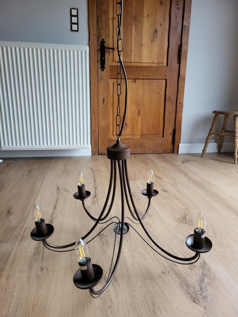 Landelijke luster, Enlèvement