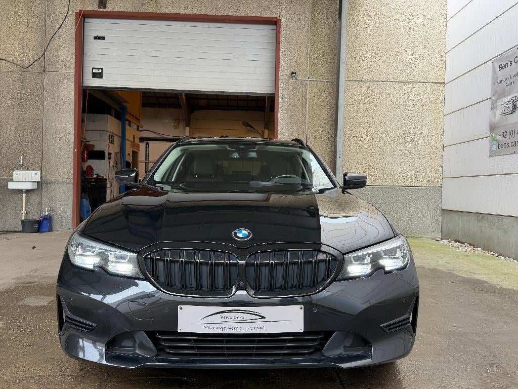 BMW 330e Touring PHEV M-PACK Automaat, Auto's, BMW, Automaat, 4 cilinders, Adaptive Cruise Control, Leder en Stof