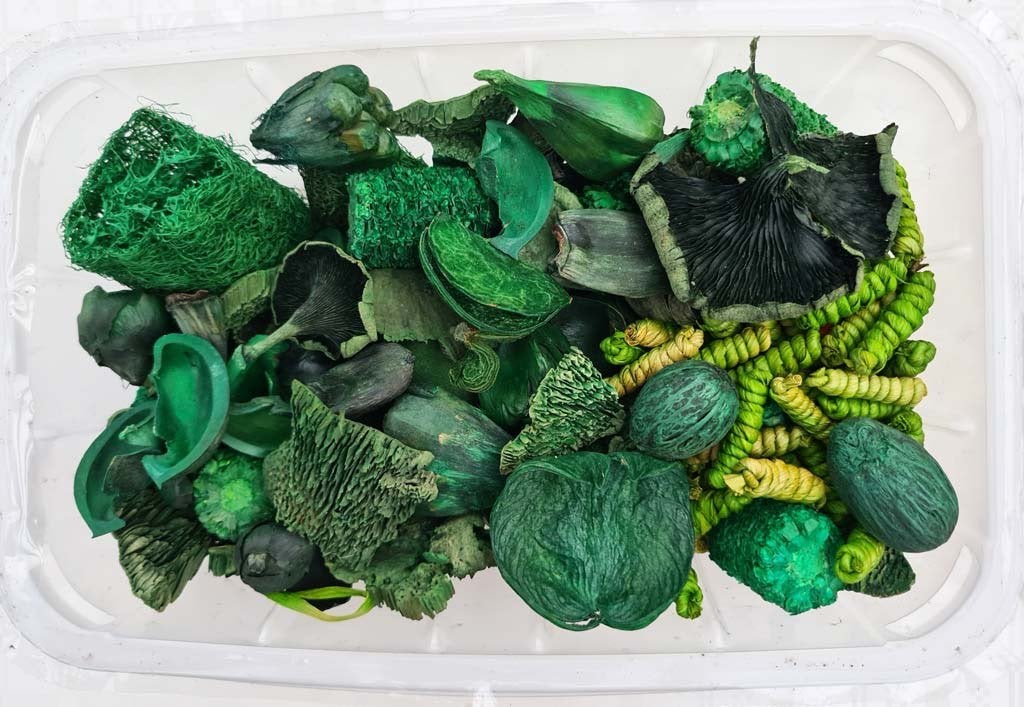 potpourri / deco diverse kleuren 2,00/foto of 5,00 per 3, Ophalen