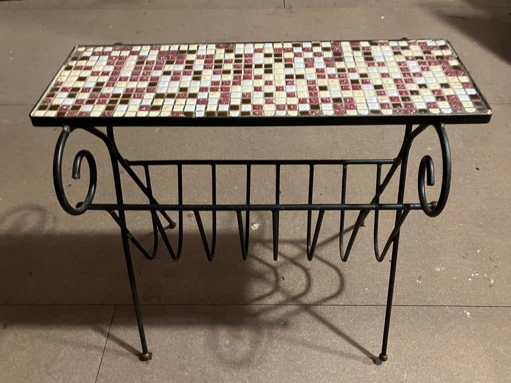 Smeedijzeren bijzettafel, Huis en Inrichting, Woonaccessoires | Krantenbakken en Lectuurbakken, Ophalen, Gebruikt