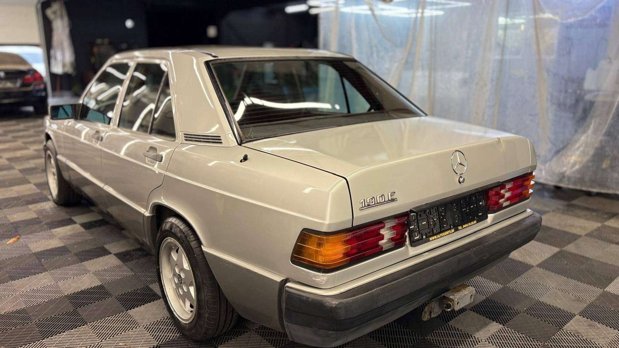 Mercedes-Benz 190 E Benzine AUTOMATIQUE bj. 1988 178000km Ol, foto 9