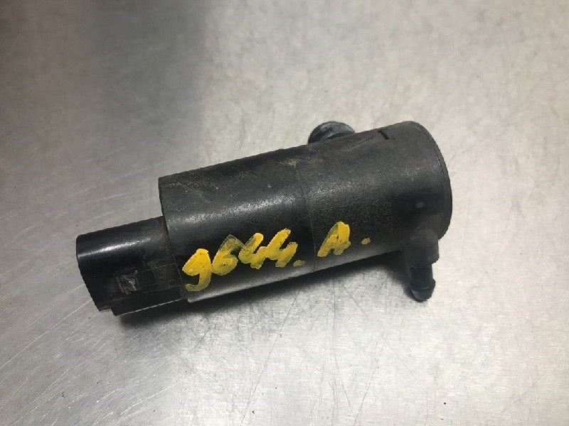 LAVE-GLACE POMPE ARRIÈRE Suzuki Splash (01-2008/12-2015), Utilisé, Suzuki