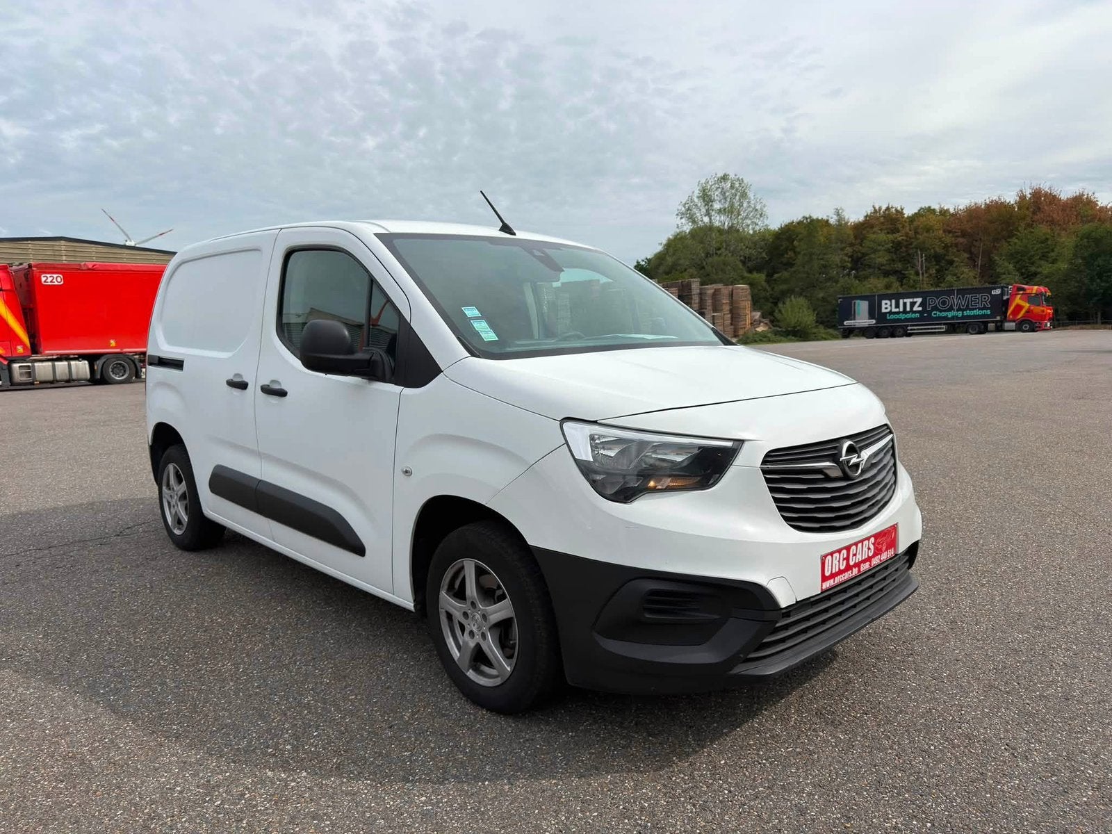OPEL COMBO 1.5D LIGHT CARGO - CLIMATISATION - ATTELAGE, Autos, Opel, Achat, Euro 6, Entreprise, Boîte manuelle