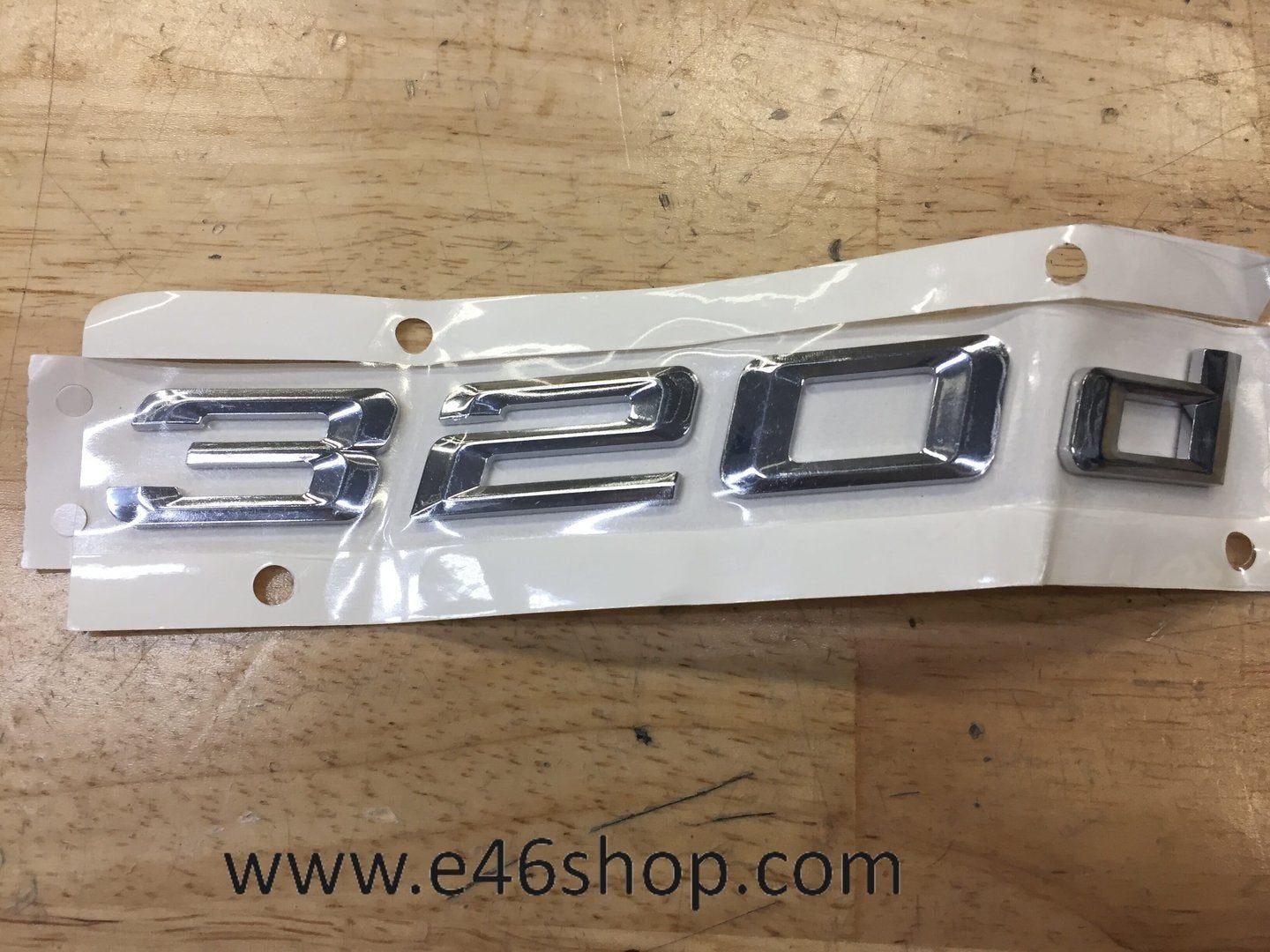 Embleem Logo Type BMW F31 320D oe 51147219542 NIEUW BMW, -, -, Nieuw, Ophalen of Verzenden