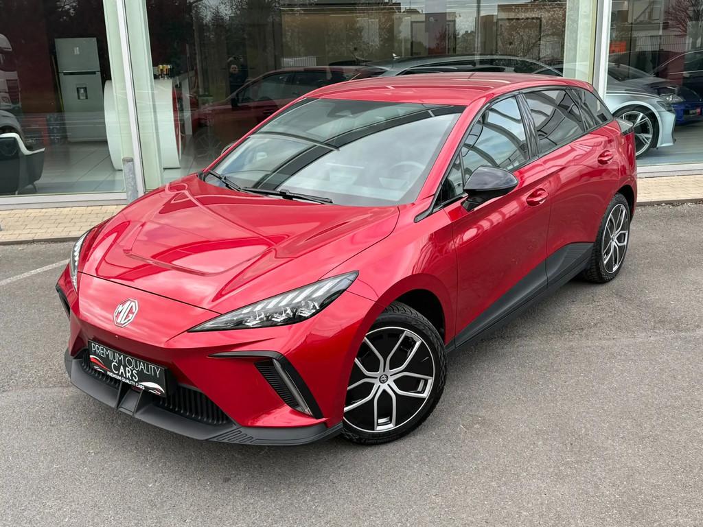 MG MG4 64 kWh LUXURY / CAMÉRA 360 / CARPLAY / CHAUFF. SI, Autos, MG, Rouge, Achat, Euro 6, Entreprise
