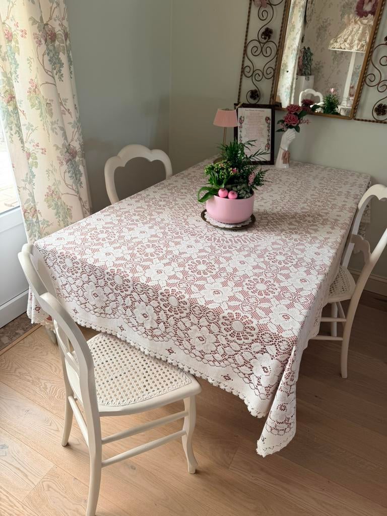 Vierkante tafel met 4 stoelen., Ophalen, Gebruikt