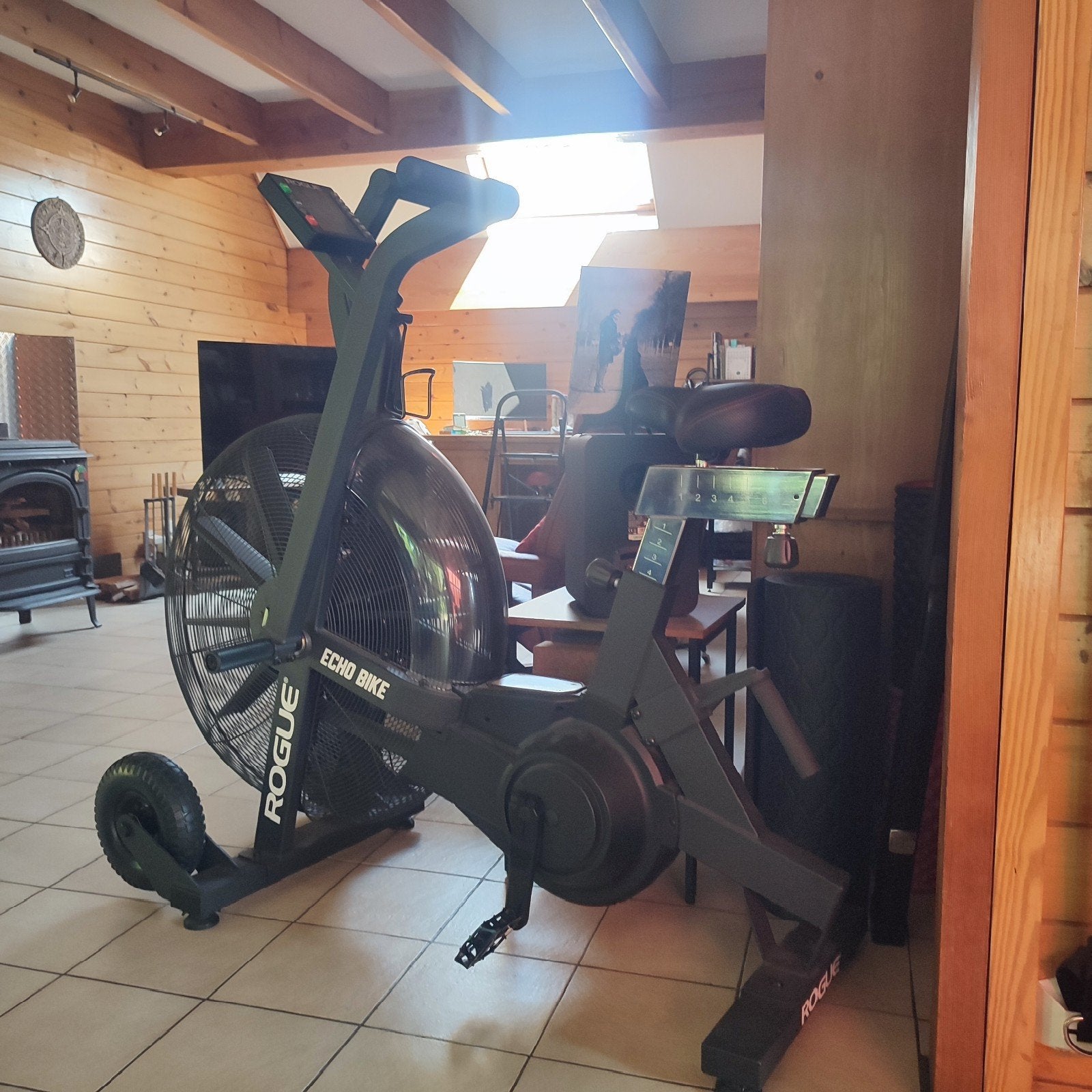Rogue Echo Bike, Ophalen