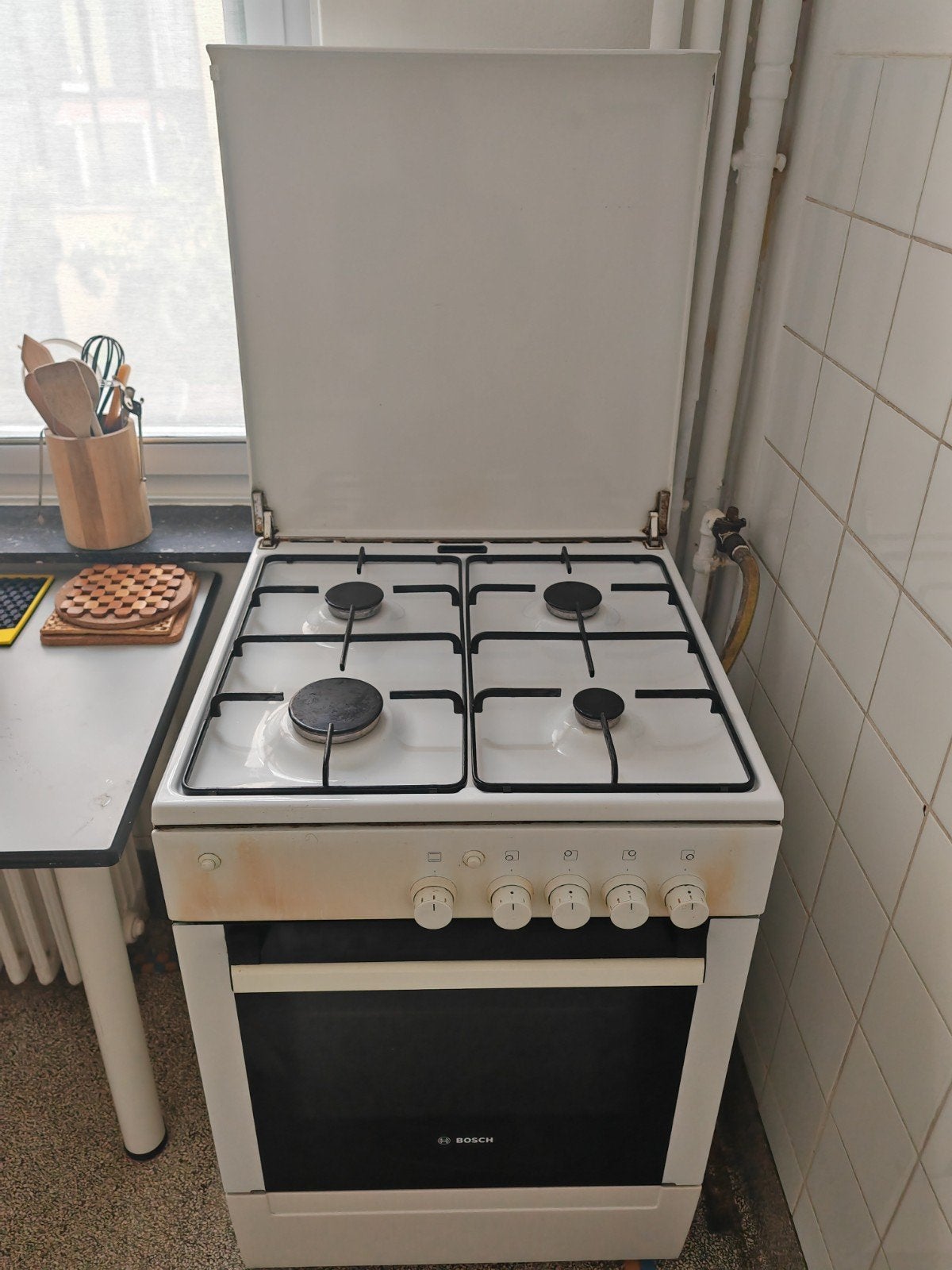 Gazinière Bosch bon état, Electroménager, Cuisinières, Gaz, 4 zones de cuisson, Enlèvement, Utilisé