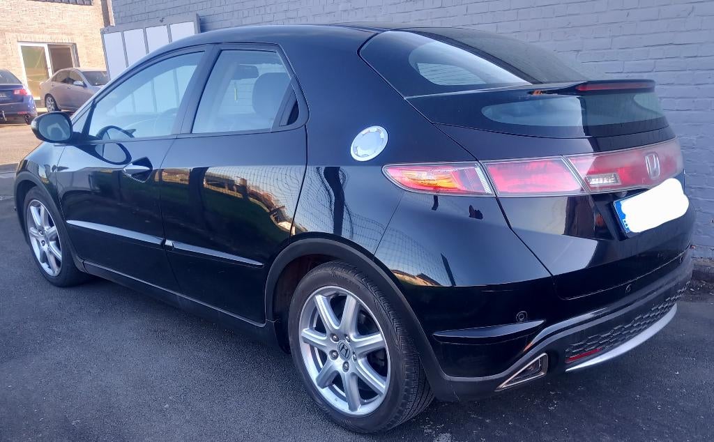 FULL OPTION! 1.8vtec Honda civic automaat, Auto's, Zwart, 4 cilinders, Zwart, Leder