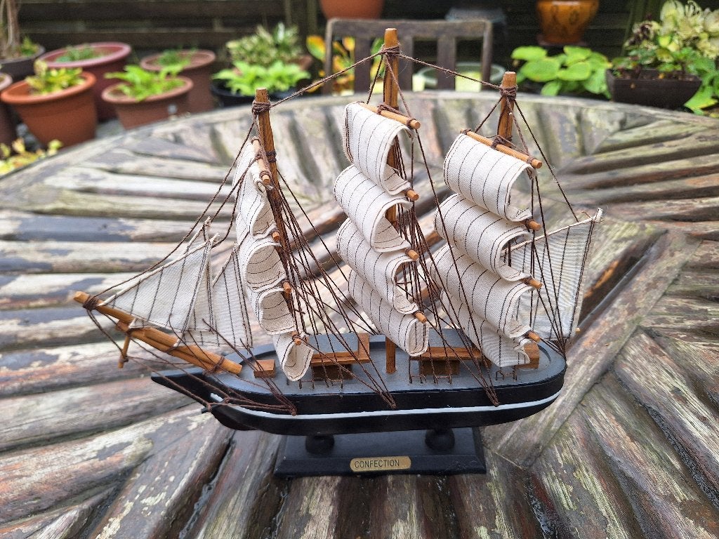 Vintage model zeilboot, Ophalen, Gebruikt, 1:200 of kleiner, Overige merken