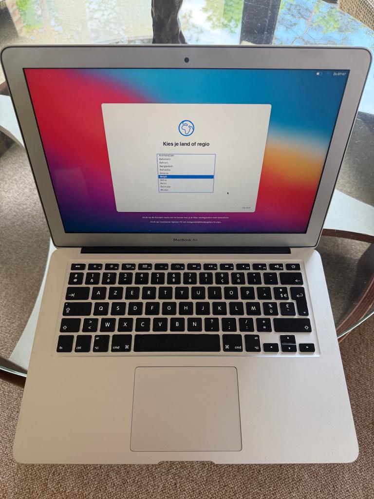 Macbook air + lederen hoes, Computers en Software, Ophalen, Gebruikt, 256 GB, 13 inch