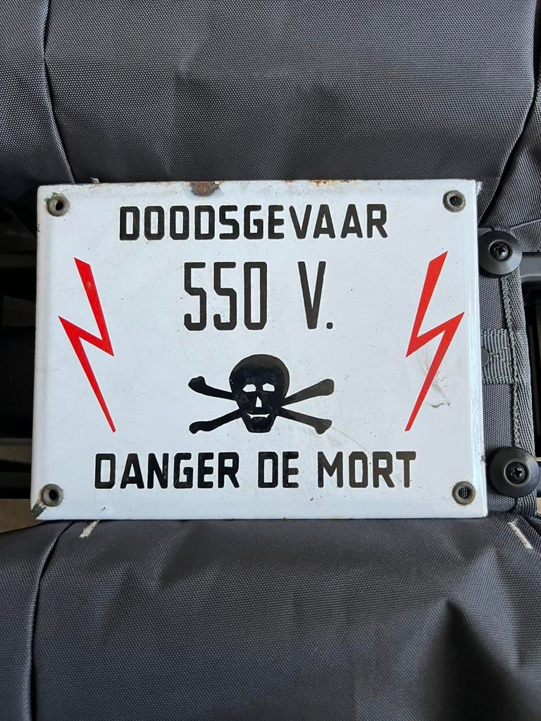 Oudje  emaille doodshoofd, Antiek en Kunst, Ophalen
